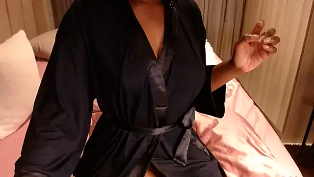 Snapshot of BabyBarbee chatting on December 2, 11:45 pm BabyBarbee online show from December 2, 11:45 pm