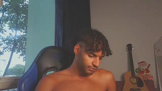 Snapshot of gerson173Hugo chatting on December 3, 9:34 pm gerson173Hugo online show from December 3, 9:34 pm