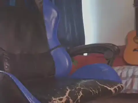 Snapshot of gerson173Hugo chatting on December 12, 7:59 pm gerson173Hugo online show from December 12, 7:59 pm