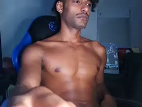 Snapshot of gerson173Hugo chatting on January 4, 9:41 pm gerson173Hugo online show from January 4, 9:41 pm