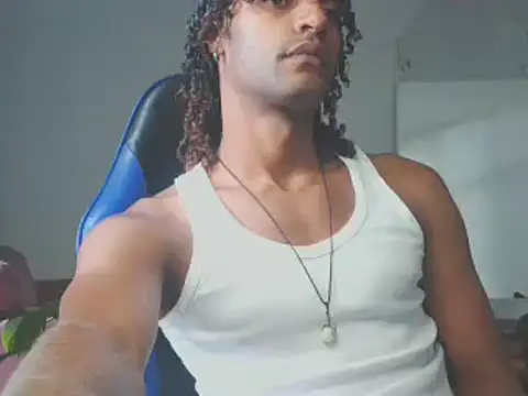 Snapshot of gerson173Hugo chatting on January 24, 4:39 pm gerson173Hugo online show from January 24, 4:39 pm