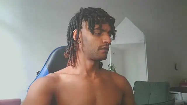 Snapshot of gerson173Hugo chatting on February 3, 1:51 pm gerson173Hugo online show from February 3, 1:51 pm