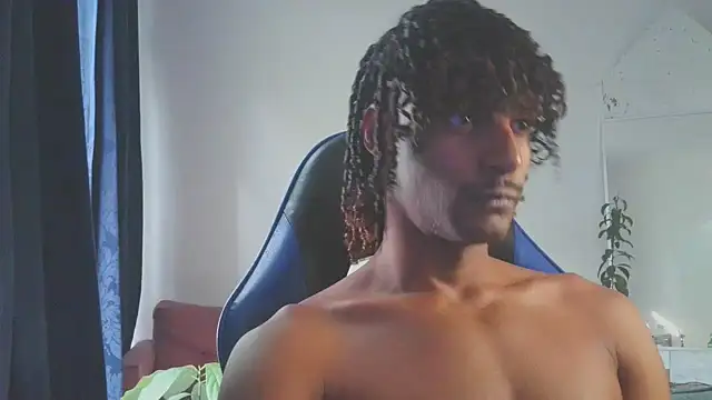 Snapshot of gerson173Hugo chatting on February 12, 4:33 pm gerson173Hugo online show from February 12, 4:33 pm