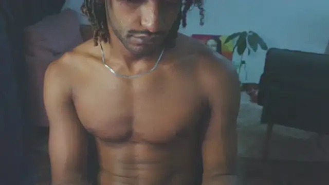 Snapshot of gerson173Hugo chatting on March 13, 9:48 pm gerson173Hugo online show from March 13, 9:48 pm