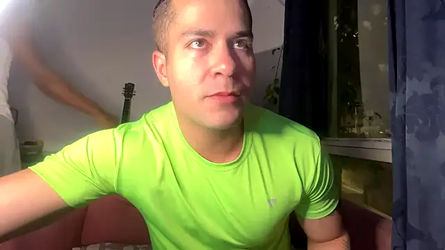 Snapshot of gerson173Hugo chatting on March 20, 11:02 pm gerson173Hugo online show from March 20, 11:02 pm