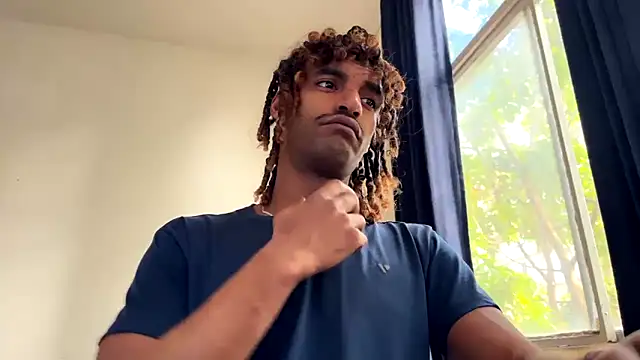 Snapshot of gerson173Hugo chatting on October 14, 10:05 am gerson173Hugo online show from October 14, 10:05 am