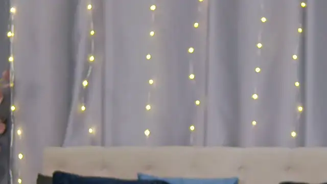 VioletiSwone online show from February 2, 2:45 pm