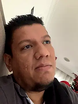 Snapshot of MarkGray_ chatting on November 25, 10:10 pm MarkGray online show from November 25, 10:10 pm