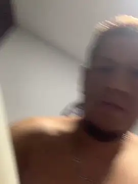 Snapshot of MarkGray_ chatting on December 14, 11:42 pm MarkGray online show from December 14, 11:42 pm