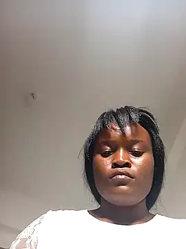 Snapshot of Bella045 chatting on December 17, 4:43 pm Bella045 online show from December 17, 4:43 pm