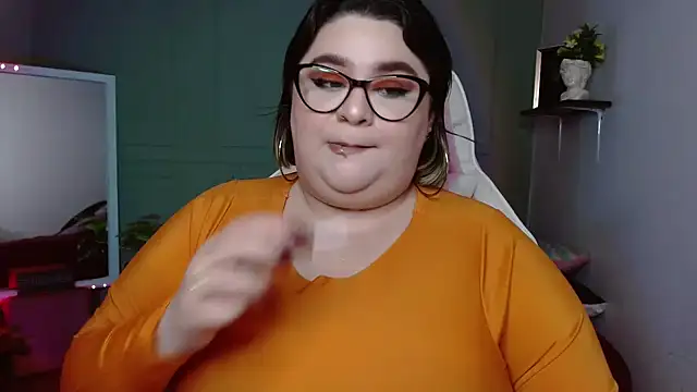 Snapshot of tiffany_laurens chatting on December 6, 6:37 am tiffany laurens online show from December 6, 6:37 am