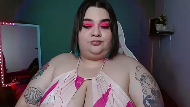 Snapshot of tiffany_laurens chatting on December 23, 8:11 am tiffany laurens online show from December 23, 8:11 am