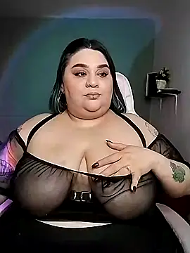 Snapshot of tiffany_laurens chatting on January 3, 8:32 am tiffany laurens online show from January 3, 8:32 am