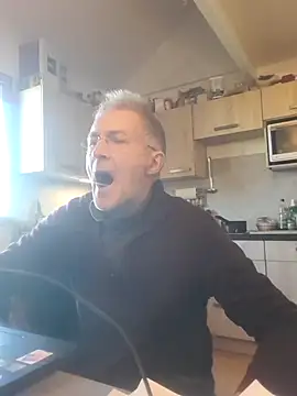 Snapshot of 60philippe chatting on January 13, 12:35 pm 60philippe online show from January 13, 12:35 pm