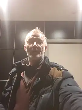 Snapshot of 60philippe chatting on January 16, 8:11 am 60philippe online show from January 16, 8:11 am