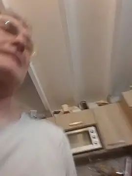 Snapshot of 60philippe chatting on January 29, 8:46 pm 60philippe online show from January 29, 8:46 pm