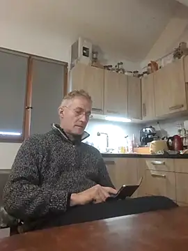 Snapshot of 60philippe chatting on January 30, 3:19 pm 60philippe online show from January 30, 3:19 pm