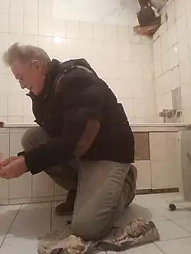 Snapshot of 60philippe chatting on February 15, 3:28 pm 60philippe online show from February 15, 3:28 pm