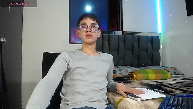Snapshot of Mr_daren_ chatting on January 21, 6:02 pm Mr daren online show from January 21, 6:02 pm