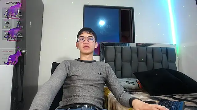 Snapshot of Mr_daren_ chatting on February 1, 5:58 pm Mr daren online show from February 1, 5:58 pm