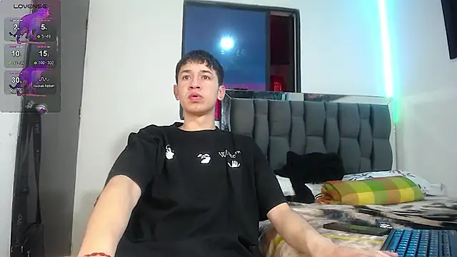 Snapshot of Mr_daren_ chatting on February 3, 5:46 pm Mr daren online show from February 3, 5:46 pm