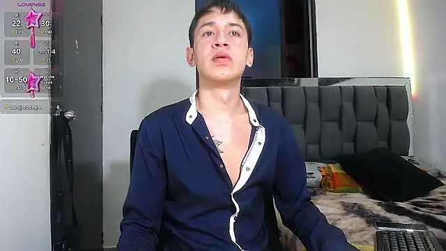Snapshot of Mr_daren_ chatting on March 21, 7:02 pm Mr daren online show from March 21, 7:02 pm