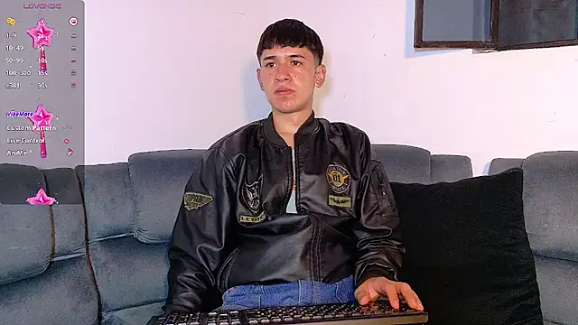 Snapshot of Mr_daren_ chatting on November 4, 6:29 pm Mr daren online show from November 4, 6:29 pm