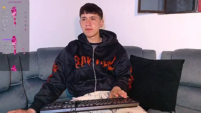 Snapshot of Mr_daren_ chatting on November 6, 7:15 pm Mr daren online show from November 6, 7:15 pm