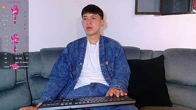 Snapshot of Mr_daren_ chatting on November 24, 7:13 pm Mr daren online show from November 24, 7:13 pm