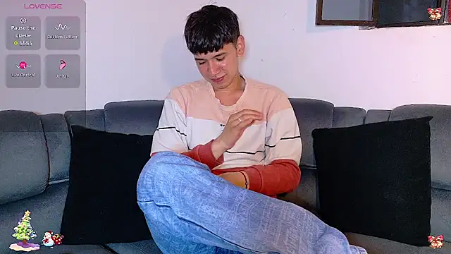 Snapshot of Mr_daren_ chatting on December 2, 7:09 pm Mr daren online show from December 2, 7:09 pm