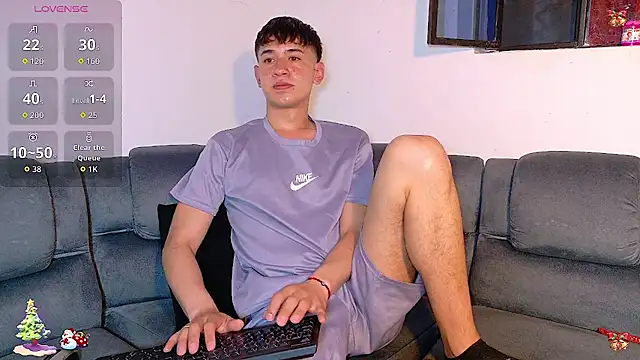 Snapshot of Mr_daren_ chatting on December 5, 8:49 pm Mr daren online show from December 5, 8:49 pm