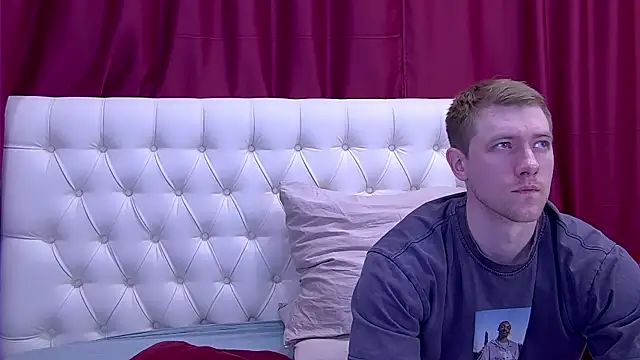EthanPinkman online show from May 31, 4:42 am