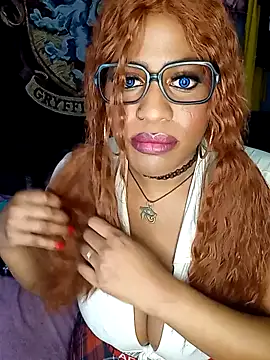 Snapshot of AmazonianMistress chatting on February 2, 5:10 am AmazonianMistress online show from February 2, 5:10 am