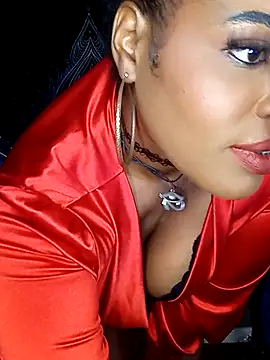 Snapshot of AmazonianMistress chatting on September 19, 9:04 pm AmazonianMistress online show from September 19, 9:04 pm