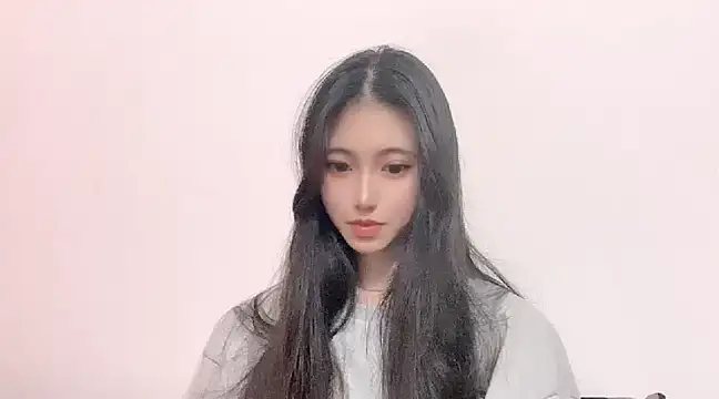 Snapshot of -hanime- chatting on December 3, 6:17 pm -hanime- online show from December 3, 6:17 pm