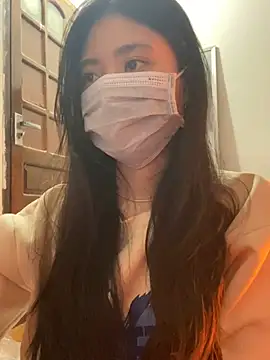 Snapshot of -hanime- chatting on January 9, 3:47 am -hanime- online show from January 9, 3:47 am