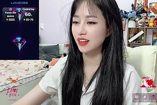 Snapshot of _LLisa_ chatting on December 29, 9:52 pm LLisa online show from December 29, 9:52 pm