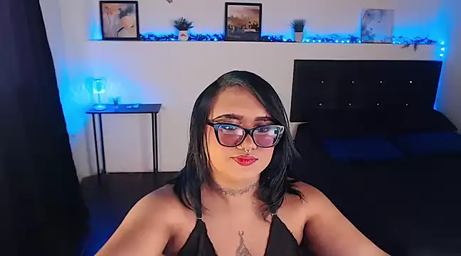 Snapshot of LiaScarlett chatting on December 20, 6:45 pm LiaScarlett online show from December 20, 6:45 pm