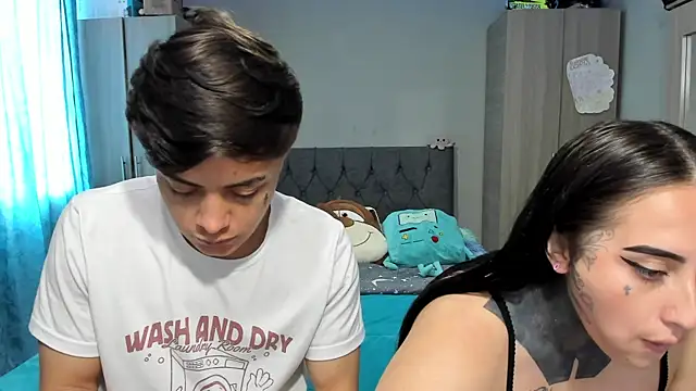 Snapshot of steban_and_kim chatting on January 9, 8:33 pm steban and kim online show from January 9, 8:33 pm