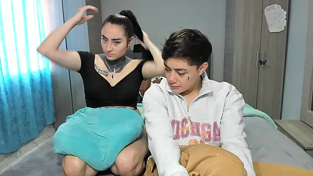 Snapshot of steban_and_kim chatting on January 18, 6:43 pm steban and kim online show from January 18, 6:43 pm