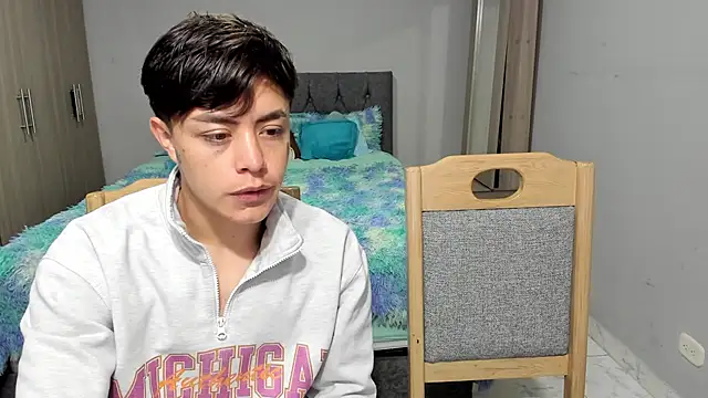 Snapshot of steban_and_kim chatting on February 14, 9:53 pm steban and kim online show from February 14, 9:53 pm