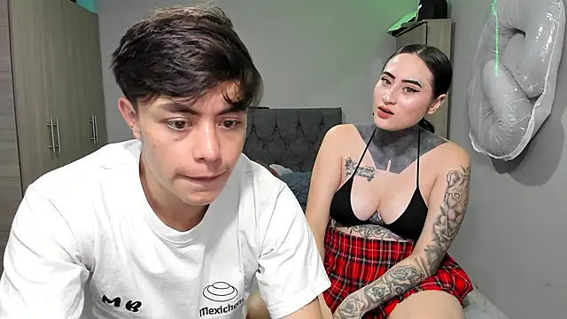 Snapshot of steban_and_kim chatting on March 20, 10:40 pm steban and kim online show from March 20, 10:40 pm