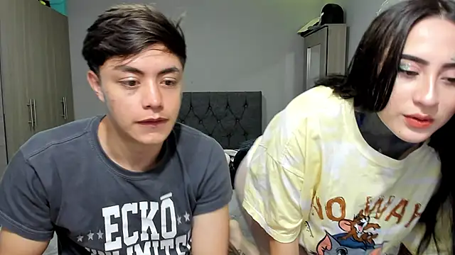 Snapshot of steban_and_kim chatting on March 21, 5:12 pm steban and kim online show from March 21, 5:12 pm