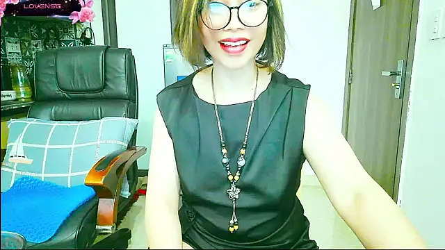 Snapshot of Miu-Le chatting on September 25, 9:29 pm Miu-Le online show from September 25, 9:29 pm