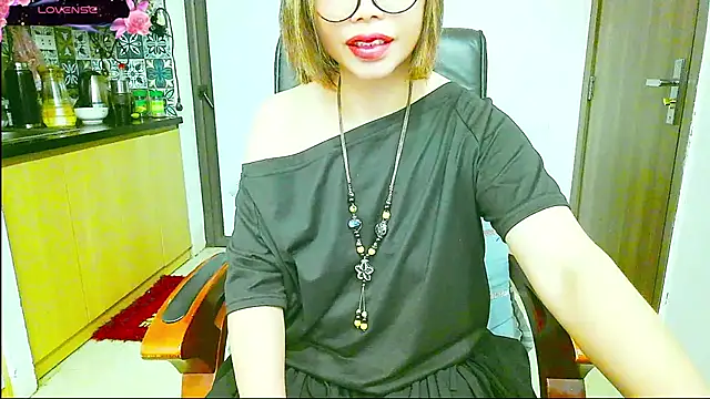 Snapshot of Miu-Le chatting on September 29, 6:24 pm Miu-Le online show from September 29, 6:24 pm