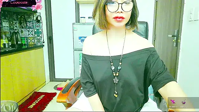 Snapshot of Miu-Le chatting on October 7, 10:18 pm Miu-Le online show from October 7, 10:18 pm