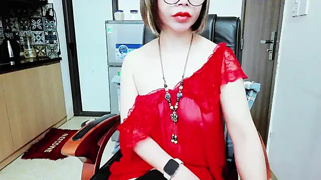 Snapshot of Miu-Le chatting on November 12, 12:00 am Miu-Le online show from November 12, 12:00 am