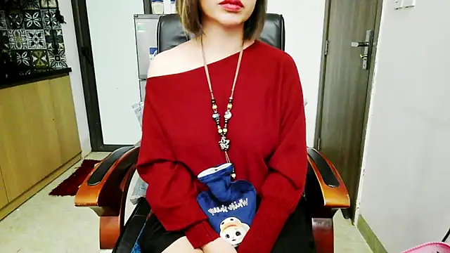 Snapshot of Miu-Le chatting on November 19, 12:32 am Miu-Le online show from November 19, 12:32 am