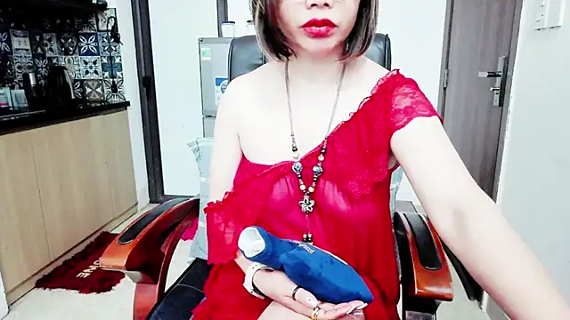 Snapshot of Miu-Le chatting on November 30, 3:16 pm Miu-Le online show from November 30, 3:16 pm