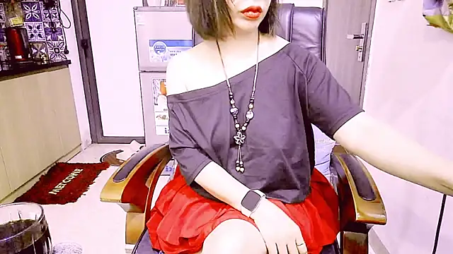 Snapshot of Miu-Le chatting on April 20, 6:42 pm Miu-Le online show from April 20, 6:42 pm